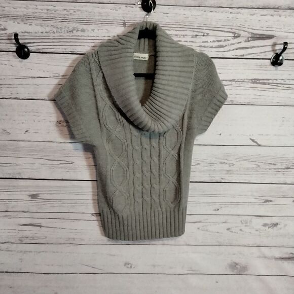 "Sweater Project" woman's shirt sleeve turtle neck sweater - Picture 2 of 5